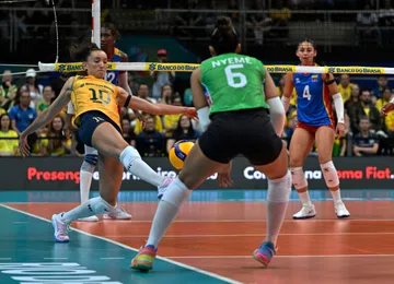 Gabi faz defesas espetaculares com o pé e brinca: 'Magia' de Thiago Silva inspirou no Pré-Olímpico