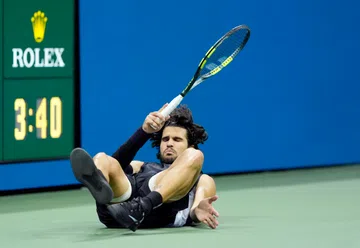 Alcaraz passa mal, vomita e perde batalha épica de 4h28 para Shelton no US Open