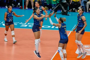 Com 1,63m, líbero Marcelle vira arma de saque do Brasil em estratégia de Zé Roberto