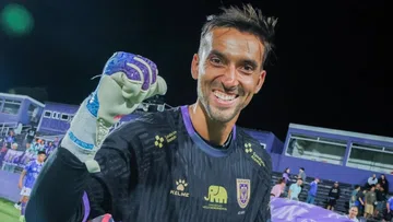 Ex-Flamengo, César abre portas para volta ao Brasil após 5 anos e cita chegada de filho